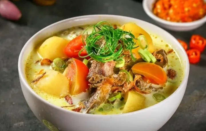 Soto Betawi Cilacap: Kenikmatan yang Menggigit Jiwa di Setiap Sendok